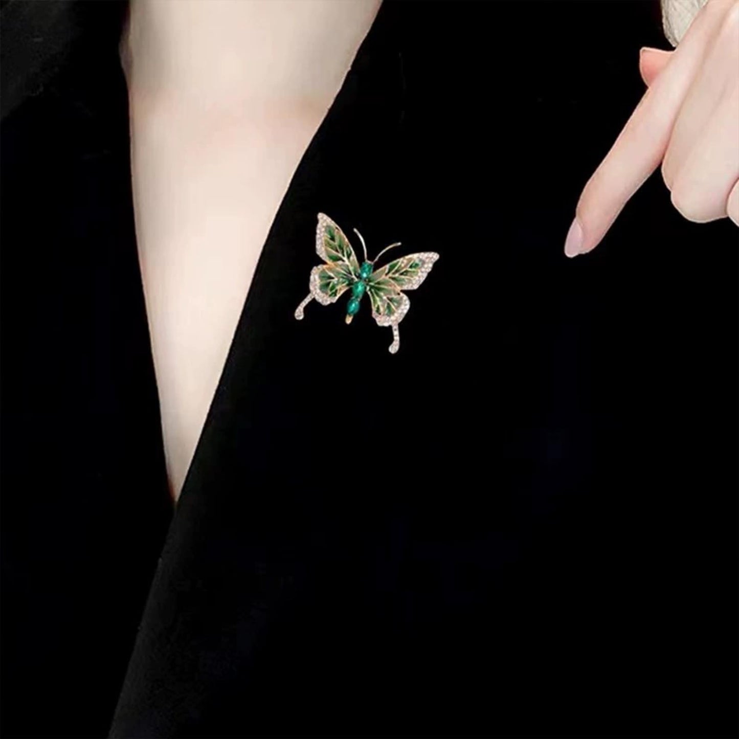 HETICA Women Animal Floral Brooch Pin Accessory Perfect as a Gift for Anniversary Celebrations, Parties, Or Everyday Wear (Butterfly-Green)