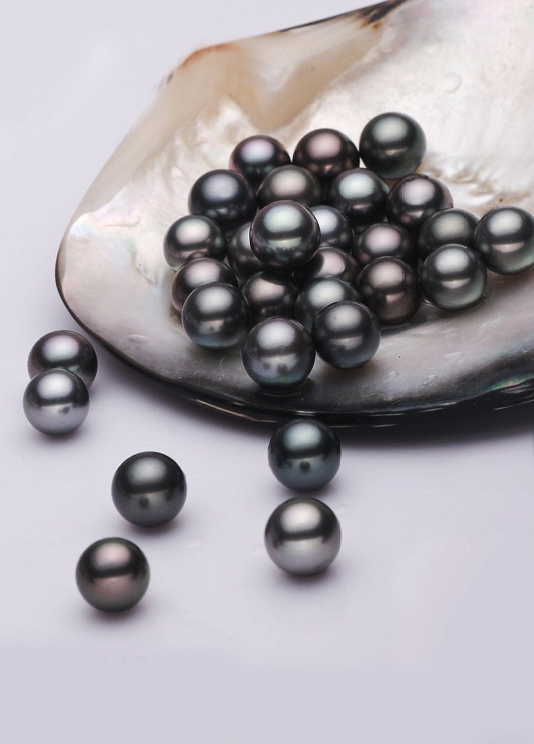 Paialco 18K White Gold Cultured Tahitian Black Pearl Pendant Necklace with 18" Chain, Round 9-10MM