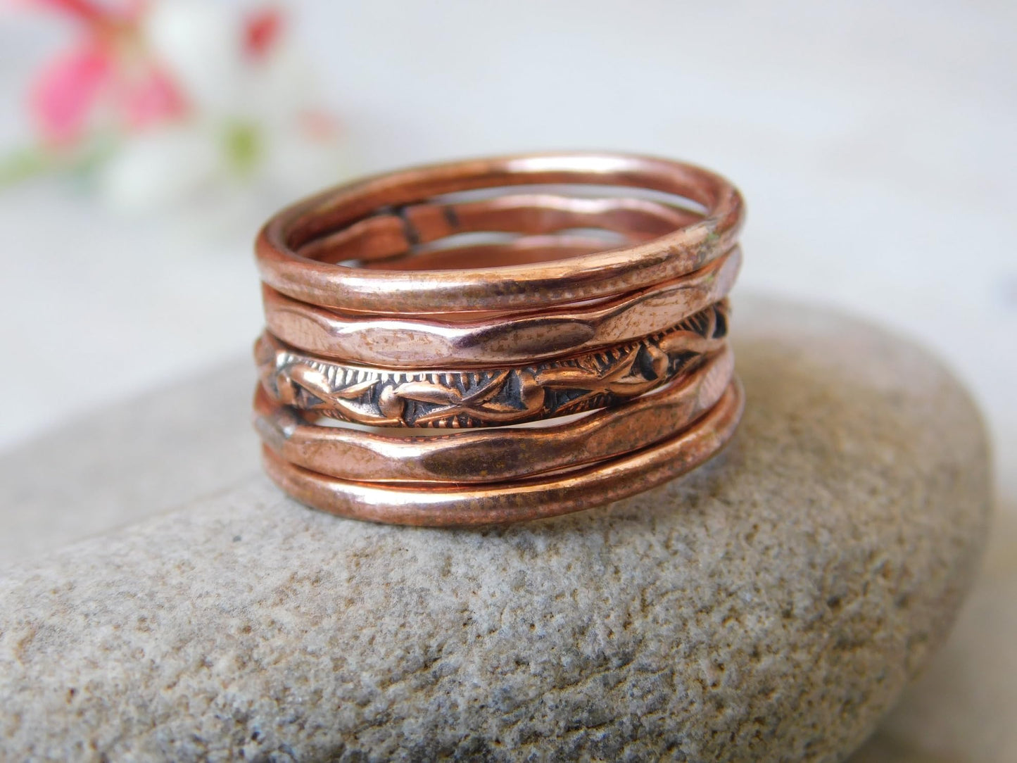 Set of 5 Hand Pure Copper Rings. Made with 100% Pure Raw Untreated Copper. Helps Reduce Finger Joint Pain and Swelling. Tibetan Healing Medicine Ring Set. (US-8.5)