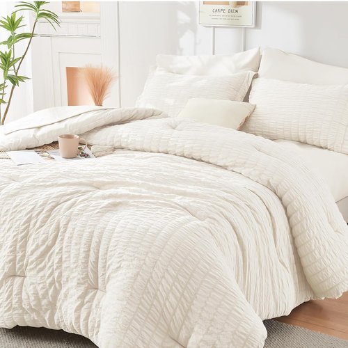 HYMOKEGE King Size Comforter Set - Luxurious Ivory Seersucker 7-Piece Bedding Set for All Seasons