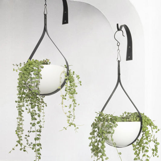 Hajia 2 Pack Waterdrop Shaped Hanging Planters, Black Iron Plant Hangers with Non-Detachable Pots, Modern Indoor/Outdoor Hanging Plant Holder