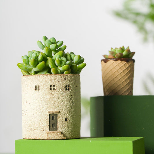 2.3*3.4 inch Creative Ceramic Vintage House Castle Succulent Planter Pot, Round White Art Architecture Relax Healing Heart Small Desk Plant Pots, Flower Cactus Indoor Outdoor Garden Decor Decoration