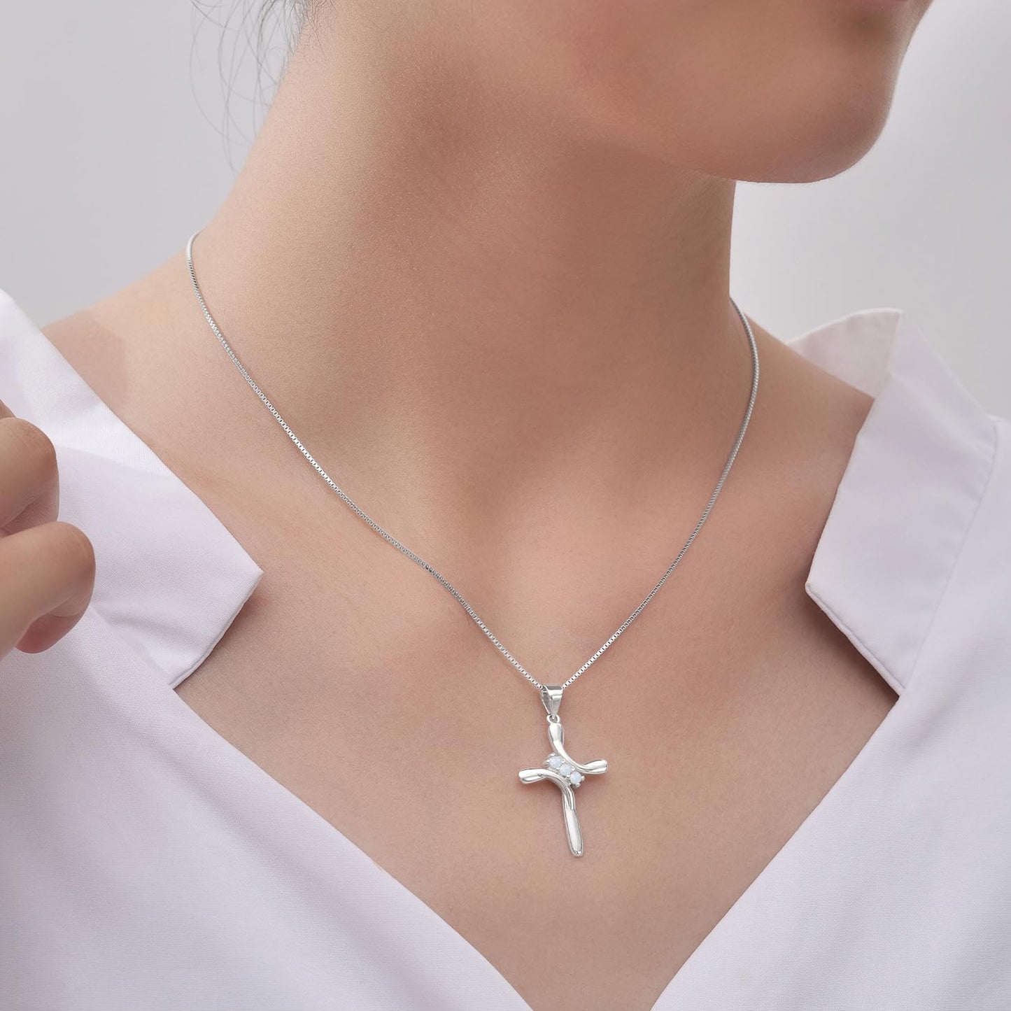 EVERU 925 Sterling Silver Cross Necklace for Women March Birthstone Necklace with Cubic Zirconia Aquamarine Cross Pendant Blue Jewelry Ideal Gift