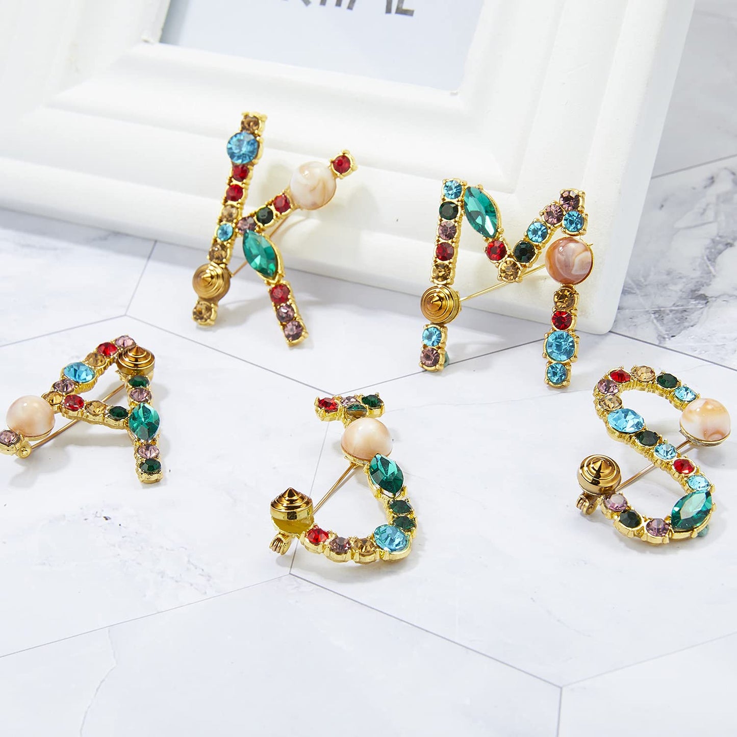 RINHOO Crystal Pearl Initial Brooch Gold Plated Enamel Colorful Letter Alphabet Breastpin Pin Jewelry for GIFTS (Gold P)