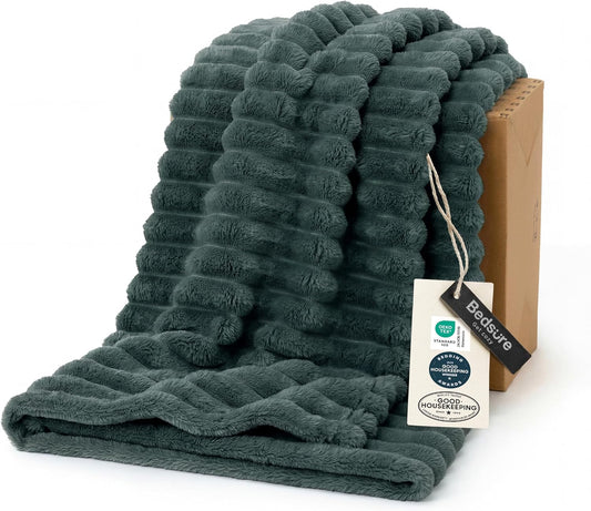 Bedsure GentleSoft Twin Blanket - Cozy Mallard Green Throw for Women | Soft, Large 66x90 Inches