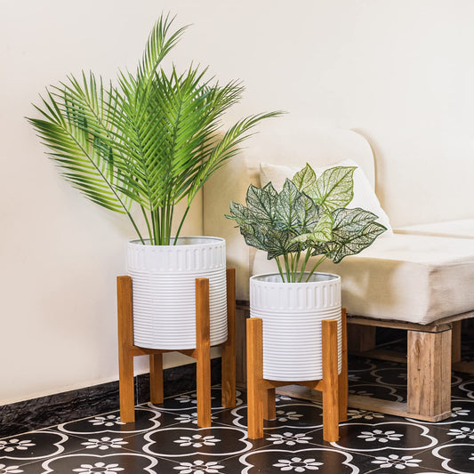 Chonsun 2-Piece White Metal Planter Set with Wood Stand, Indoor Mid Century Modern Planters with Drainage, 8" & 10"