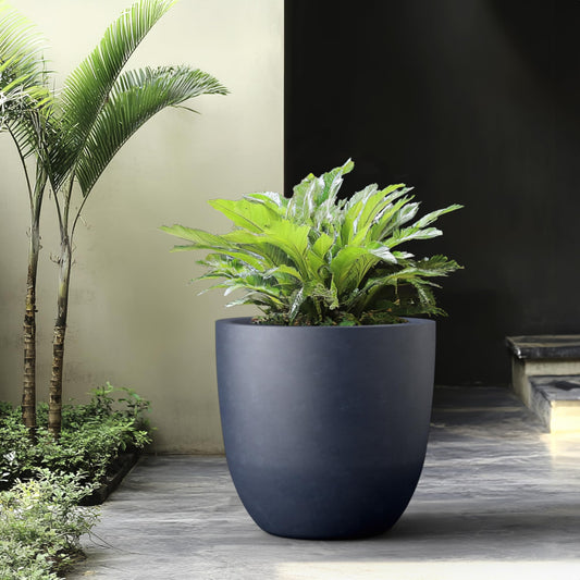 Kante 18" W Round Charcoal Concrete/Fiberglass Indoor Outdoor Modern Seamless Plant Pot