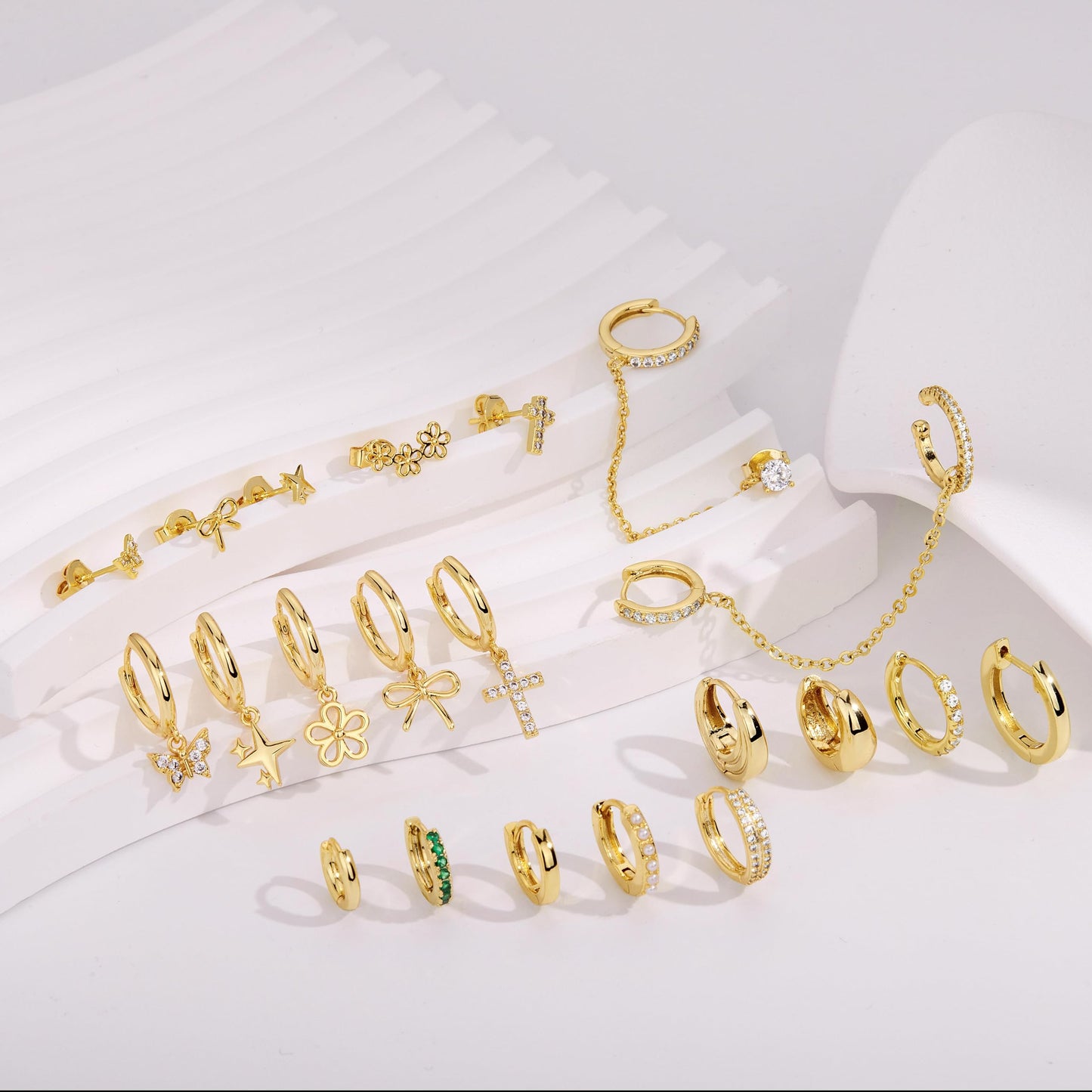 Gold Chain Hoop Stud Earrings for Women, Huggie Small Stack Cartilage Chain Hoop Stud Earring Sets for Multiple Double Piercing, Conch Helix Rook Tragus Daith Piercing Clip On Jewelry Set Gifts for Women