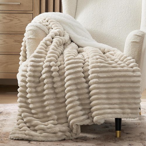 Bedsure Sherpa Throw Blanket - Super Soft Cozy Fleece for Winter | Plush Fluffy Gift, Beige 50x60 Inches