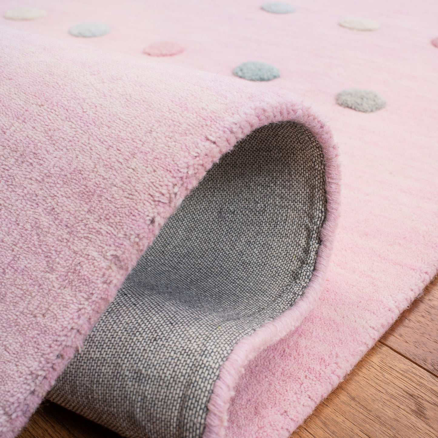 SAFAVIEH Kids Collection Accent Rug - 3' x 5', Light Pink, Handmade Polka Dot Wool, Ideal for High Traffic Areas in Entryway, Living Room, Bedroom (SFK803U)